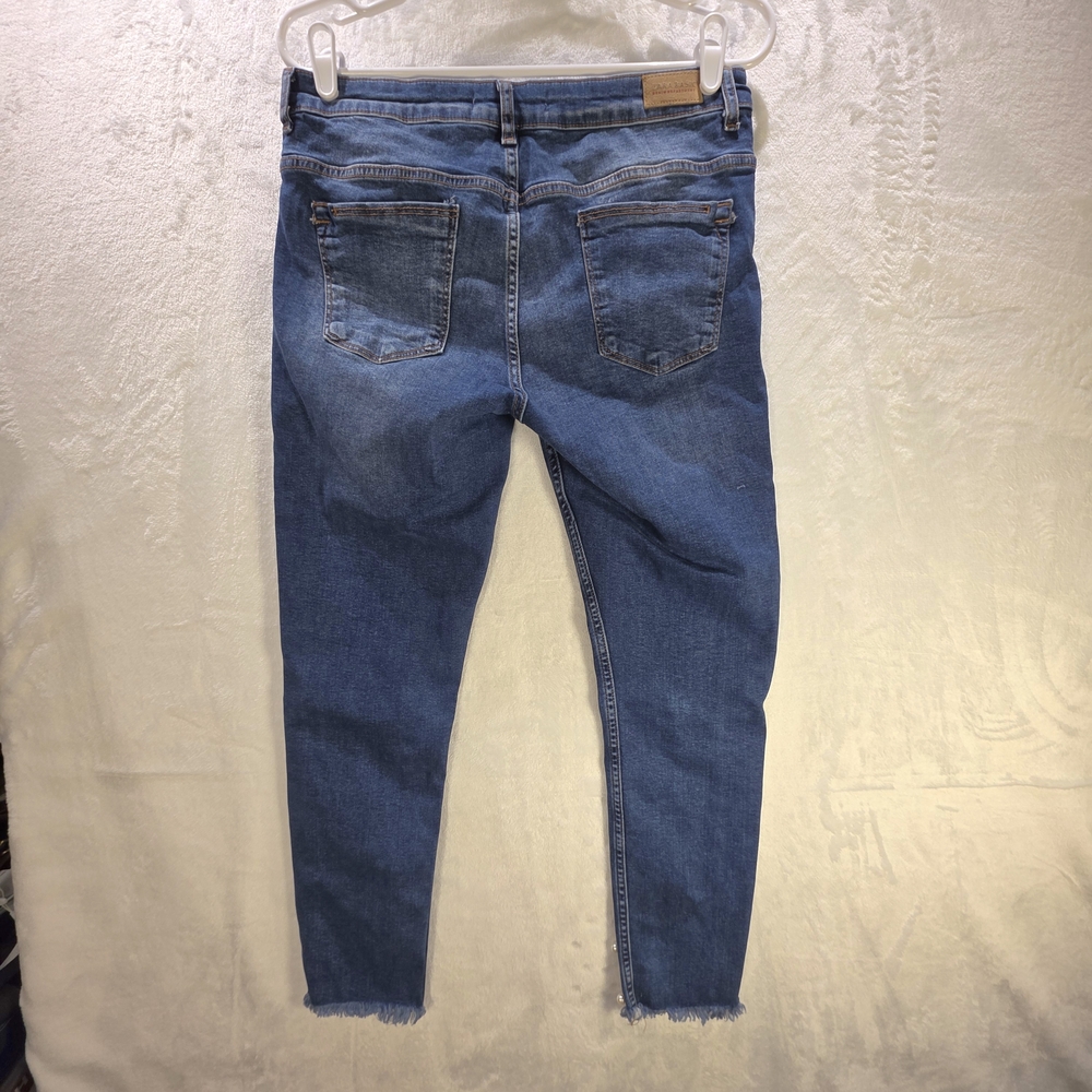 Zara Blue Cropped Jeans with Pearl Accents Size 12 - Picture 2 of 7